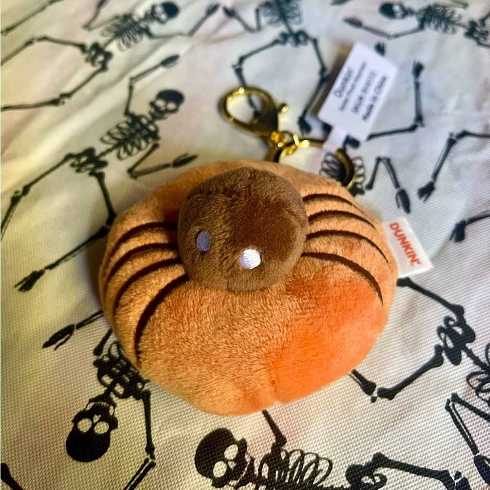 *SOLDEBAY* NWT 2023 Halloween Dunkin' Spider Spidey D Donut Plush Keychain - Picture 3 of 3